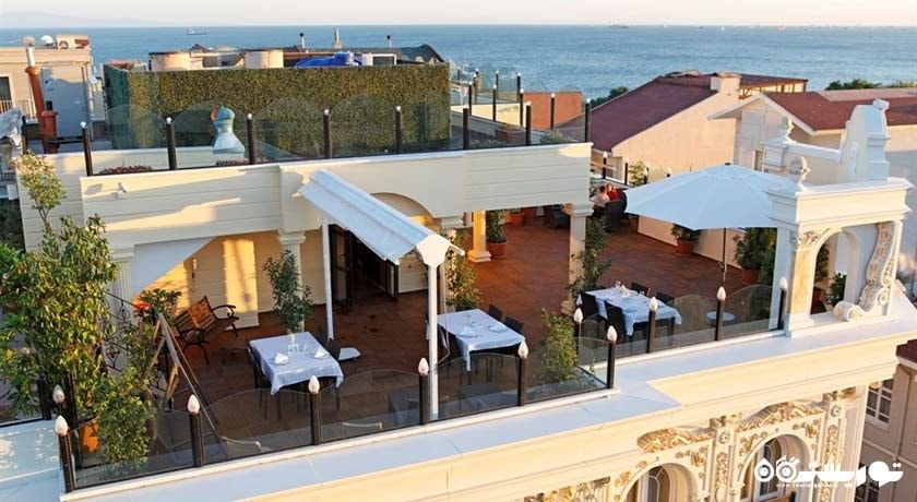 محوطه فضای باز رستوران هتل